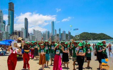 Jesus No Litoral: 20 jovens da Diocese de Criciúma fazem missão em Balneário Camboriú 