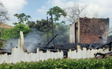 Fogo destrói casa em Urussanga