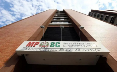 Líder religioso é condenado a 45 anos de prisão por crimes sexuais em Tubarão