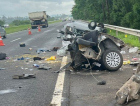 Carro argentino bate na BR-101, em Içara, e mulher morre