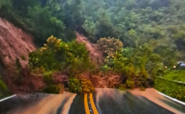 Serra do Rio do Rastro é totalmente interditada após deslizamentos