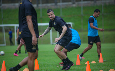 Criciúma ajusta parte tática antes da viagem a Concórdia