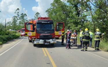 Motoristas ficam feridos após acidente em Siderópolis