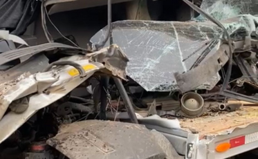 Acidente na BR-101 deixa motorista de caminhão em estado grave