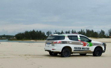 Banhistas encontram corpo na orla do Balneário Rincão