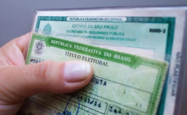 Eleitor tem até 8 de maio para pedir transferência domiciliar; saiba como fazer