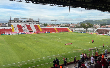 ASSISTA: Hercílio Luz 1x1 Criciúma