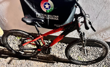 Mulher é presa com bicicleta furtada em Araranguá
