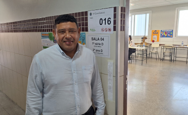 Candidato Jorge Godinho vota no Colégio São Bento