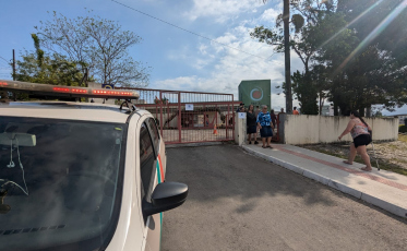 Eleições 2024: falta de mesários forma filas no Marcos Rovaris 