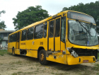 Acidente com três veículos envolvendo ônibus deixa um ferido em Criciúma