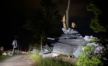 ((Vídeo e fotos)) Temporal causa estragos no Sul