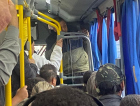 ((Áudio e video)) Passageiros do Içarense denunciam superlotação; cobrador viaja pendurado