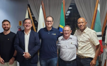 [Áudio] Rotary Club de Criciúma celebra 77 anos com lançamento de livro 