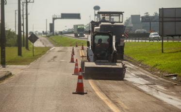 Restauração de pavimento provoca interdição da BR-101 em Içara nesta semana