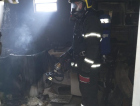 Incêndio destrói garagem em Criciúma nesta segunda-feira