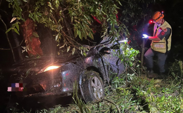 Saída de pista deixa dois mortos em Orleans