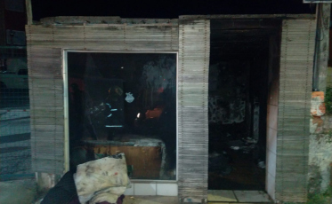 Criciúma: Incêndio em edícula deixa homem gravemente ferido