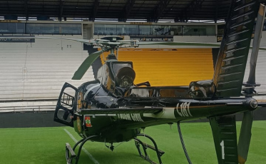 Trabalhador é prensado por caminhão no muro do Heriberto Hülse