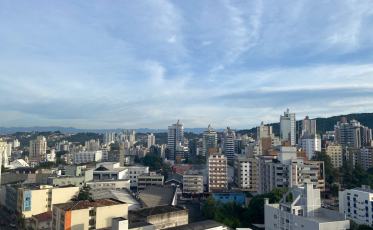 [Áudio] Terça-feira ainda será de calor na região