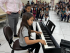 Música clássica entra na sala de aula e transforma escolas em palcos em Criciúma