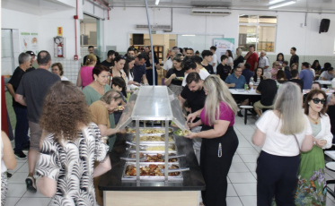 Com cardápio especial, Casa da Infância promove almoço solidário em Criciúma