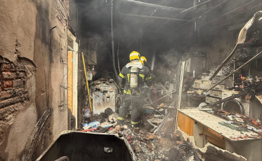 Incêndio atinge depósito em Criciúma