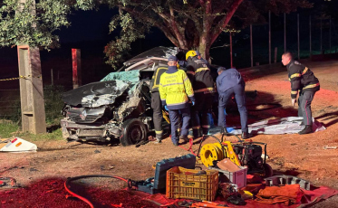 Homem morre em grave colisão entre carro e ônibus em Criciúma