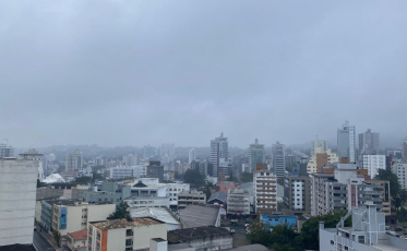 [Áudio] Neblina e garoa marcam esta quarta-feira