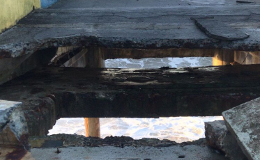 Ciclone danifica estrutura e interdita Plataforma de Pesca do Rincão