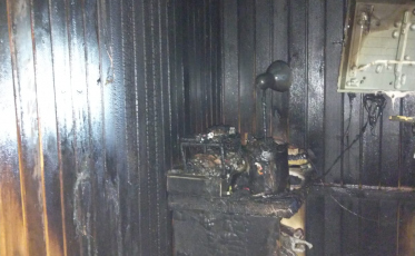 Fogo danifica quarto de residência em Criciúma