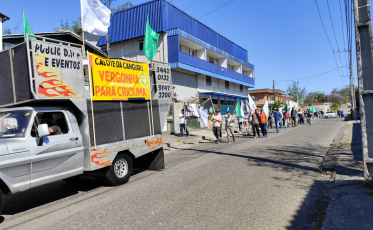 Trabalhadores da Canguru protestam por dívida de 20 anos