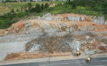 Detonação de rochas causará lentidão em trecho da BR-101