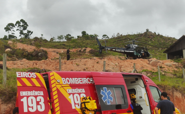 Queda de telhado deixa homem gravemente ferido em Treze de Maio
