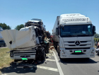 ((Vídeo)) Acidente entre carretas provoca fila quilométrica na BR-101, em Criciúma