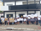 [Fotos e vídeos] Manifestação pede justiça por Thamily em Criciúma