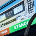 Gasolina ficará mais barata a partir de amanhã
