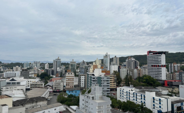 SC entra em alerta para chuvas intensas e ventos fortes nesta sexta-feira
