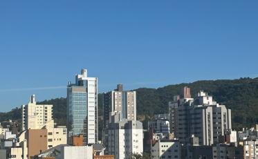 [Áudio] Sol com nuvens em Criciúma e região
