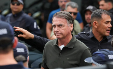 Bolsonaro começa a cumprir pena de 27 anos após decisão do STF