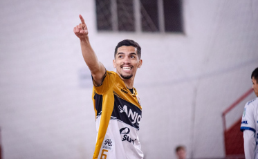 Criciúma Futsal bate o líder, faz quatro gols e sobe na tabela do Brasileiro