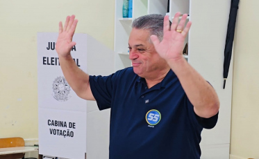 João Rodrigues vota em Chapecó