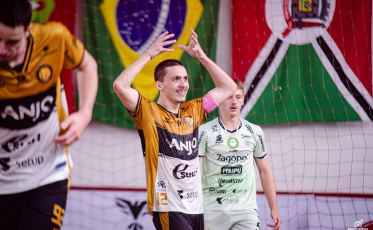 Criciúma Futsal vira sobre a Pinhalense e está na semifinal da Copa SC