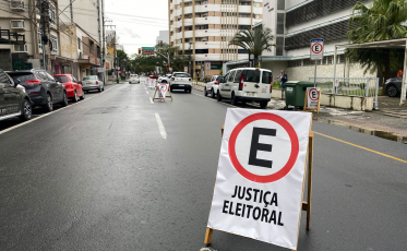 Justiça Eleitoral orienta eleitores a deixar locais de votação após registrar o voto