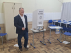 Vice-prefeito de Criciúma vota e incentiva eleitores a exercerem seu direito: 'Direito de escolher'