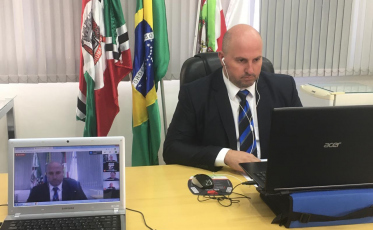 Vereadores aprovam cortes de salários do Executivo e Legislativo