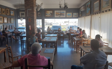 Restaurantes de Içara seguirão somente com o serviço delivery