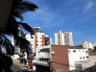 Tempo permanece bom com céu azul em Criciúma