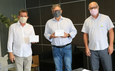 Coopera doa 100 testes rápidos a Nova Veneza