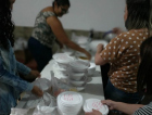 Grupo entrega marmitas a moradores de rua de Criciúma